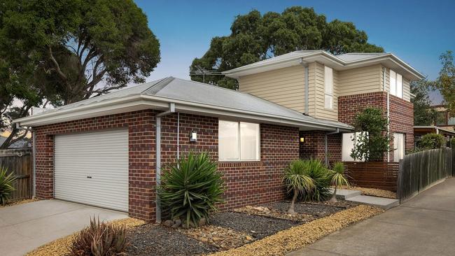 1/19 Matthews St, Grovedale, is listed with a $639,000 to $669,000 price guide.