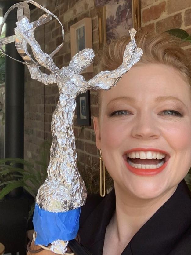 Snook was nominated for an Emmy in 2020 but was forced to celebrate at home due to the global Covid-19 pandemic. To celebrate, she fashioned her own Emmy out of tin foil. Photo: @sarah_snook / Instagram.