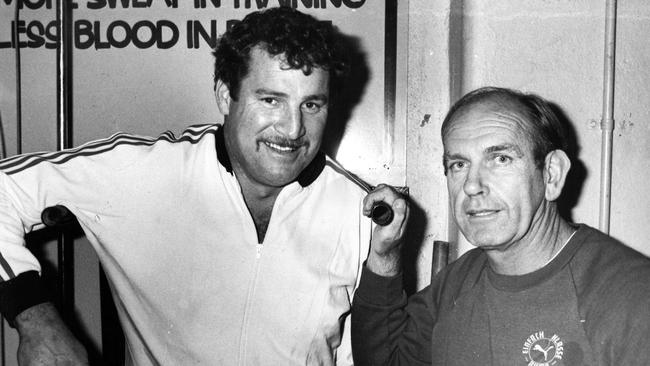 Kevin Neale (left) with former coach Allan Jeans in 1982: Photo: Herald Sun