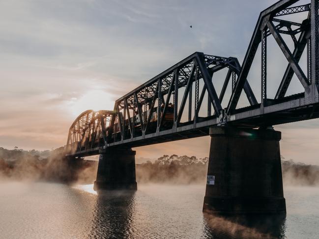 The Murray Bridge rail bridge crossing the River Murray on a cool morning. Picture: Jacob Jennings