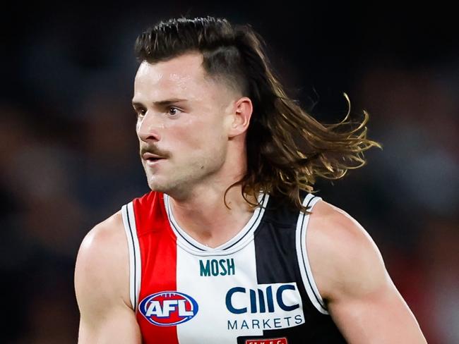MELBOURNE, AUSTRALIA - AUGUST 19: Jack Sinclair of the Saints in action during the 2023 AFL Round 23 match between the St Kilda Saints and the Geelong Cats at Marvel Stadium on August 19, 2023 in Melbourne, Australia. (Photo by Dylan Burns/AFL Photos via Getty Images)