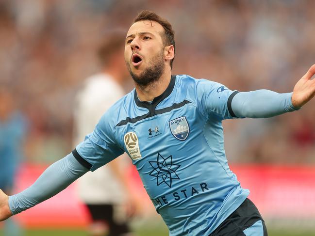 SYDNEY, AUSTRALIA - DECEMBER 29: Adam Le Fondre of Sydney celebrates scoring a goal during the round 12 A-League match between Sydney FC and Melbourne City at Netstrata Jubilee Stadium on December 29, 2019 in Sydney, Australia. (Photo by Mark Metcalfe/Getty Images)