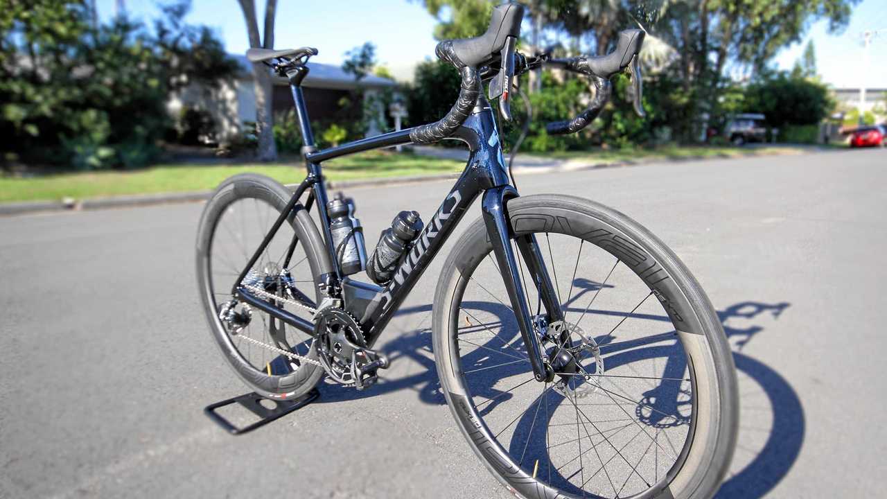 road bike with electronic shifting and disc brakes