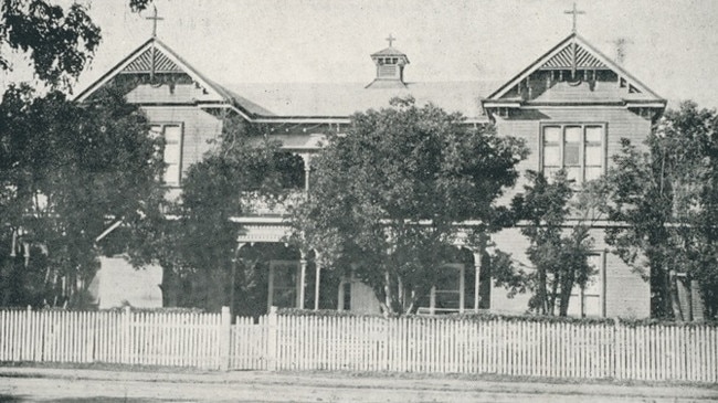 Bundaberg Convent, 1927. The Convent of Our Lady of Mercy, known for its musical and academic achievements and overlooks Alexandra Park and the Burnett River. Source: The Burnett and Isis Pictorial via Centre for the Government of Queensland