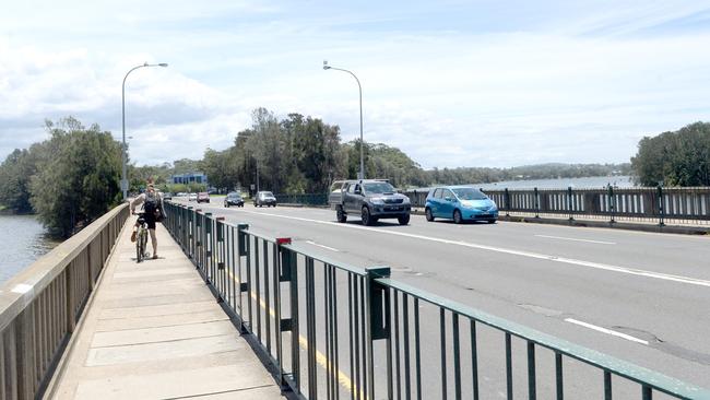 Residents in the northern end of the northern beaches are not able to cross the Narrabeen Bridge, except for essential reasons, during the COVID lockdown. Picture: Jeremy Piper