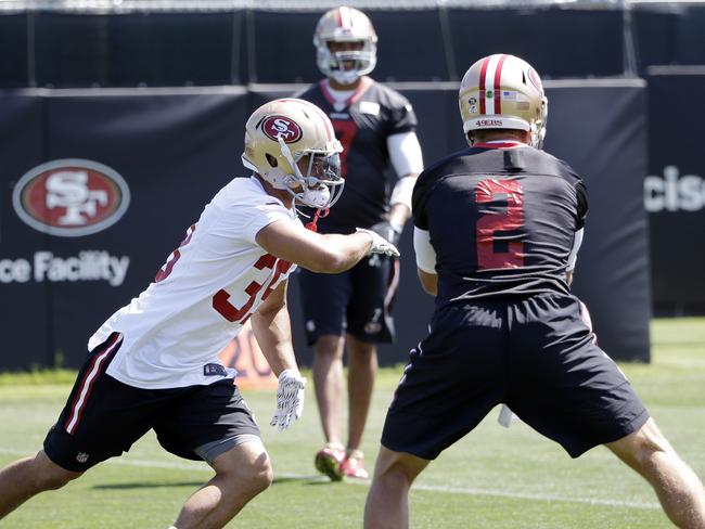 Jarryd Hayne, Australian Rugby Star, Gives 49ers a Needed Jolt of Optimism  - The New York Times