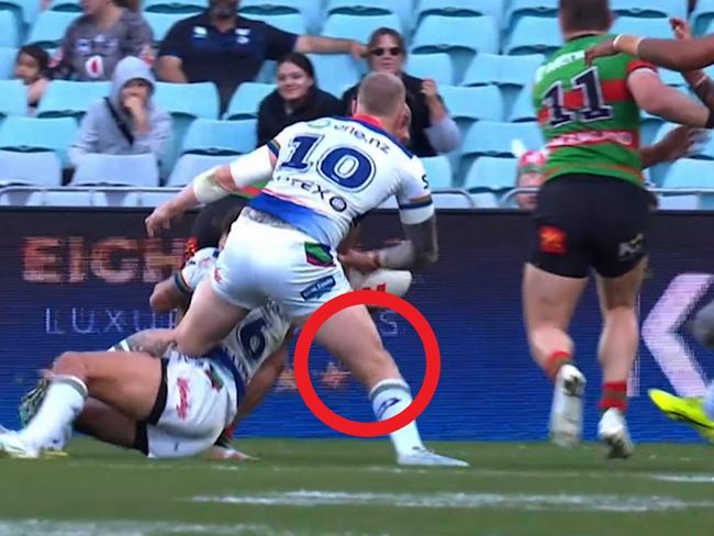 Mitch Barnett suffered a horror knee injury. Image: Kayo