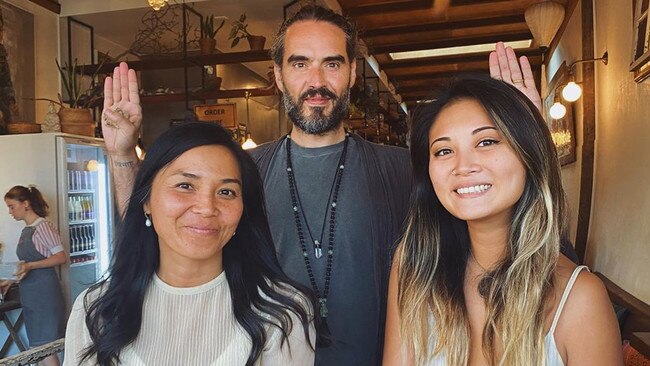 Fans snapped a photo with Russell Brand in Mullumbimby on Sunday. Picture: Instagram/ @jadeybugs_