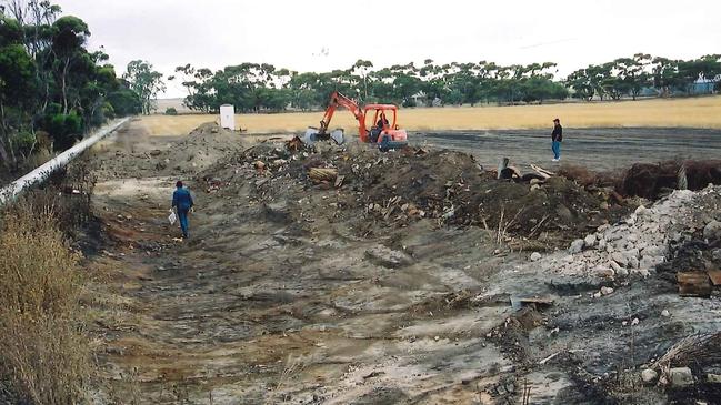 A search for Colleen Adams’ remains at a dump near Maitland in 2001. Picture: Supplied