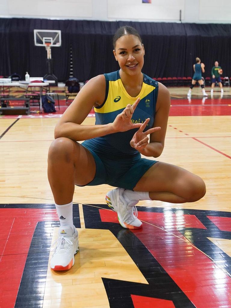 Inside the tantrum Australian basketballer Liz Cambage threw before Los  Angeles Sparks sacking