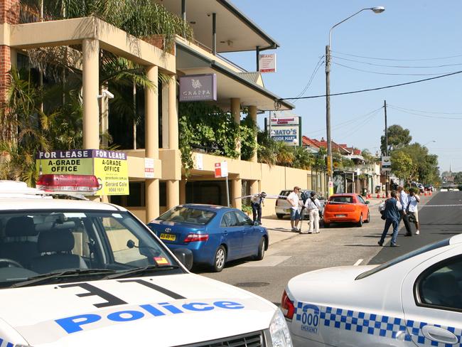 Police investigate the shooting of Mick Hawi in 2007. Picture: Cameron Richardson