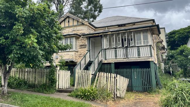 BEFORE: Prior to its massive upgrade this home are 25 Mullin Street, Paddington, QLD 4064 was falling apart.