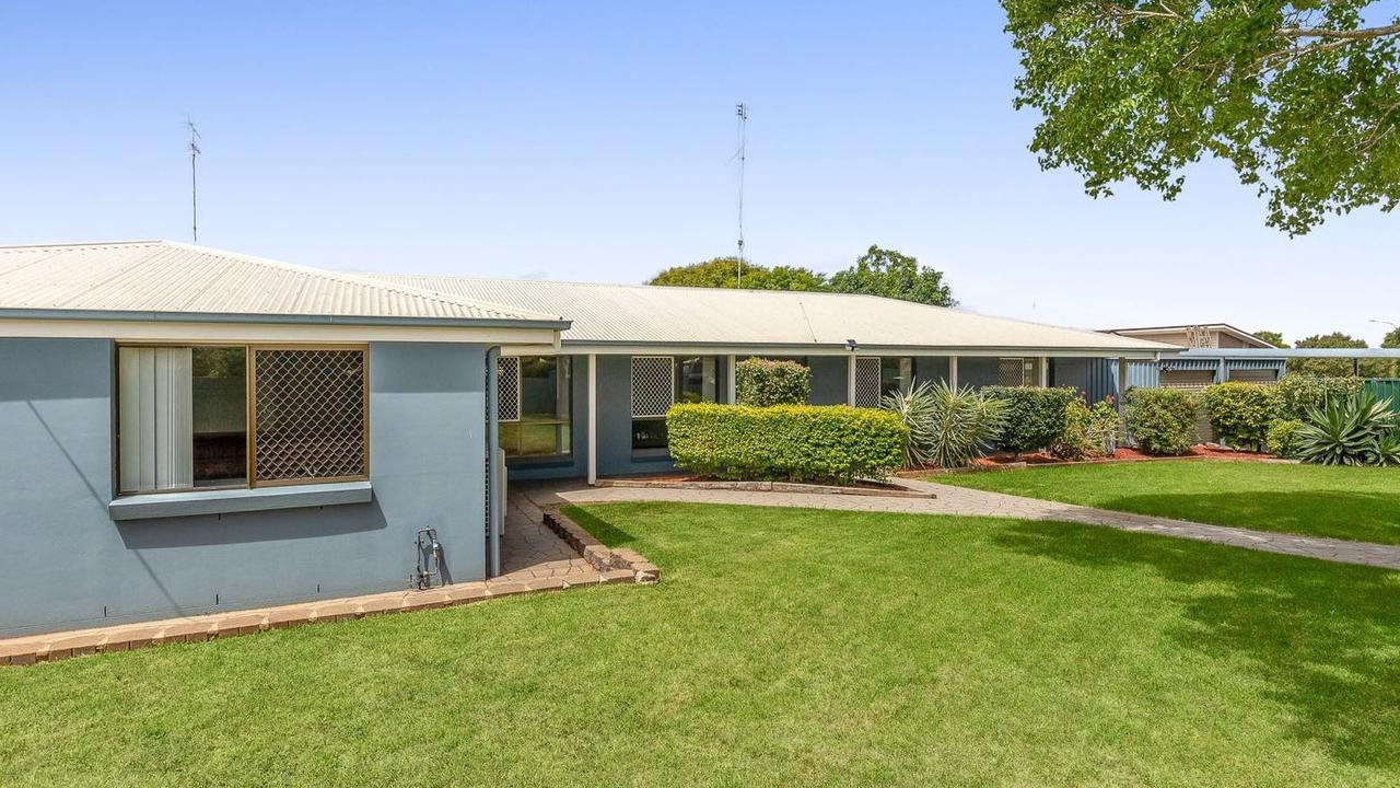 1 Fysh Court, Wilsonton.