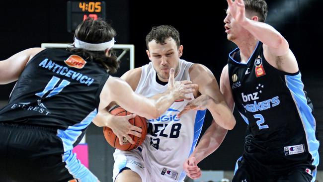 CHRISTCHURCH, NEW ZEALAND - DECEMBER 05: Tanner Krebs of Melbourne United charges towards the hoop during the round 11 NBL match between New Zealand Breakers and Melbourne United at Wolfbrook Arena, on December 05, 2024, in Christchurch, New Zealand. (Photo by Joe Allison/Getty Images)