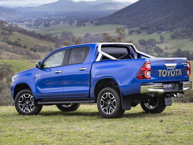 2020 Toyota HiLux SR5.