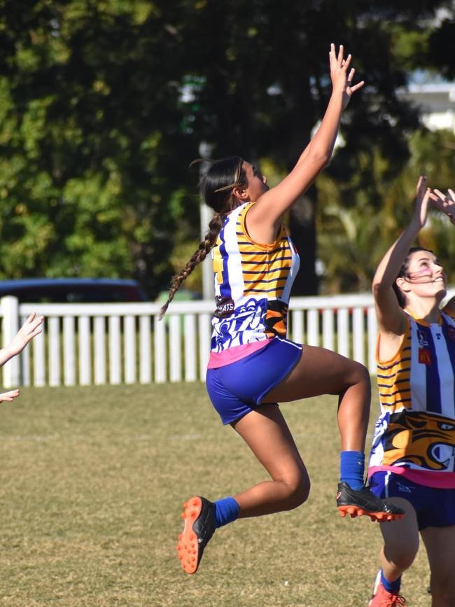 THe JAGS in full cry earlier in the season - the combined Mt GRavatt and Jindalee girls are doing great in Div 2.