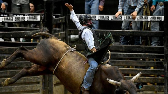 BULLRIDING PBR Monster Energy Tour Oct 2020: Beau Willis