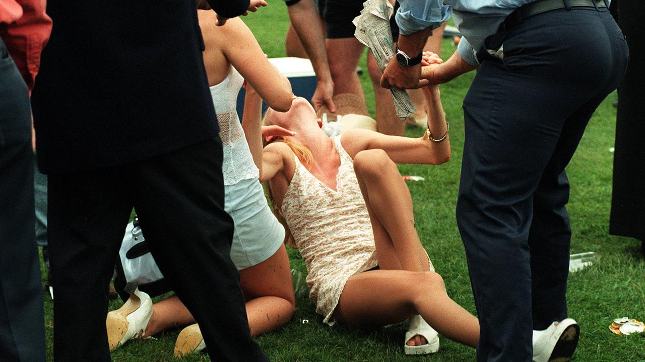 20 best ever drunk Melb Cup photos The Cairns Post picture