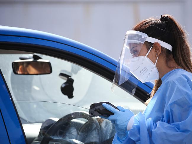 SYDNEY, AUSTRALIA - NewsWire Photos, JANUARY 24 2022: Health Professionals are seen working at the Haberfield Covid testing site in the inner West in Sydney. Picture: NCA NewsWire /Gaye Gerard