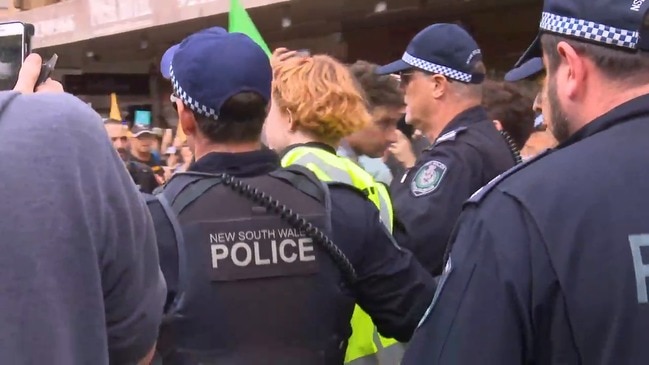 Arrests mount in Sydney as climate protests continue