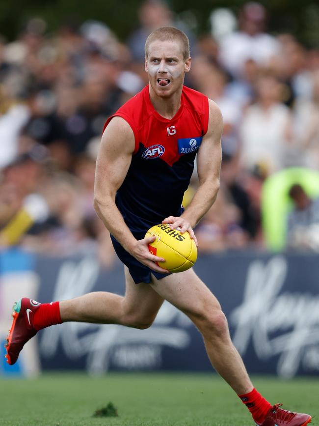 Lachie Hunter wheels onto his left boot.