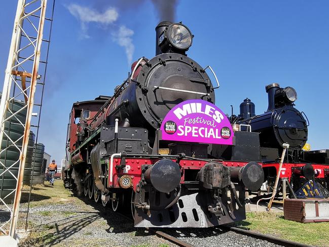 Heritage train arrives in Toowoomba for Outback festival