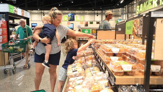 Woolworths says people were cooking more at home to balance their grocery budget. Picture: Brendan Radke