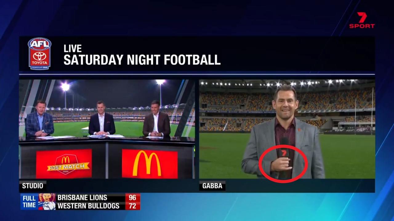 The story behind Hodgey's little finger has been revealed.