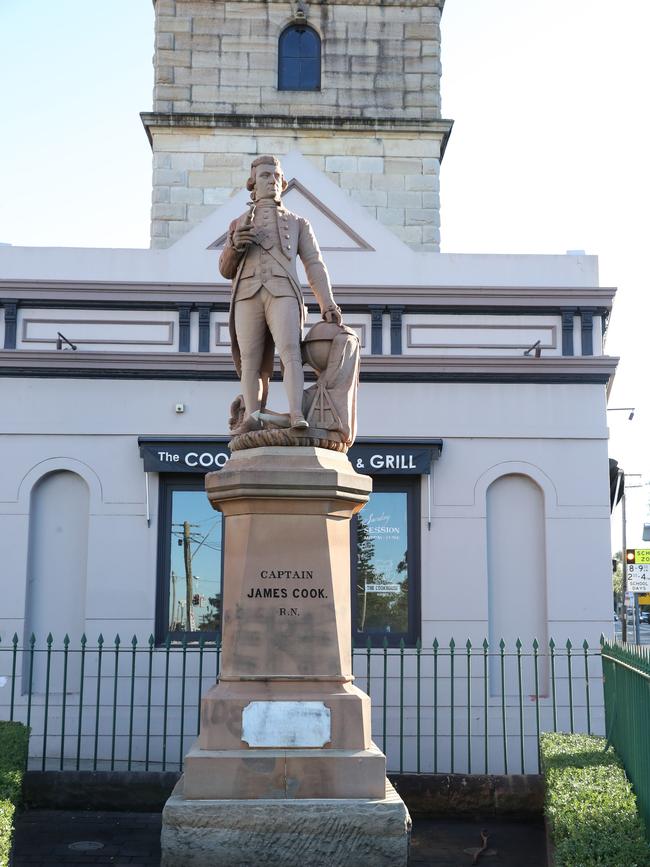 The statue was the first erected in New South Wales