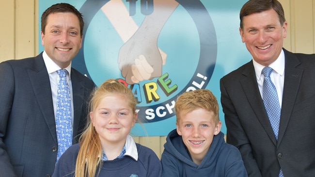 Opposition Leader Matthew Guy, students Grace and Noah, and Forest Hill state Liberal MP Neil Angus.