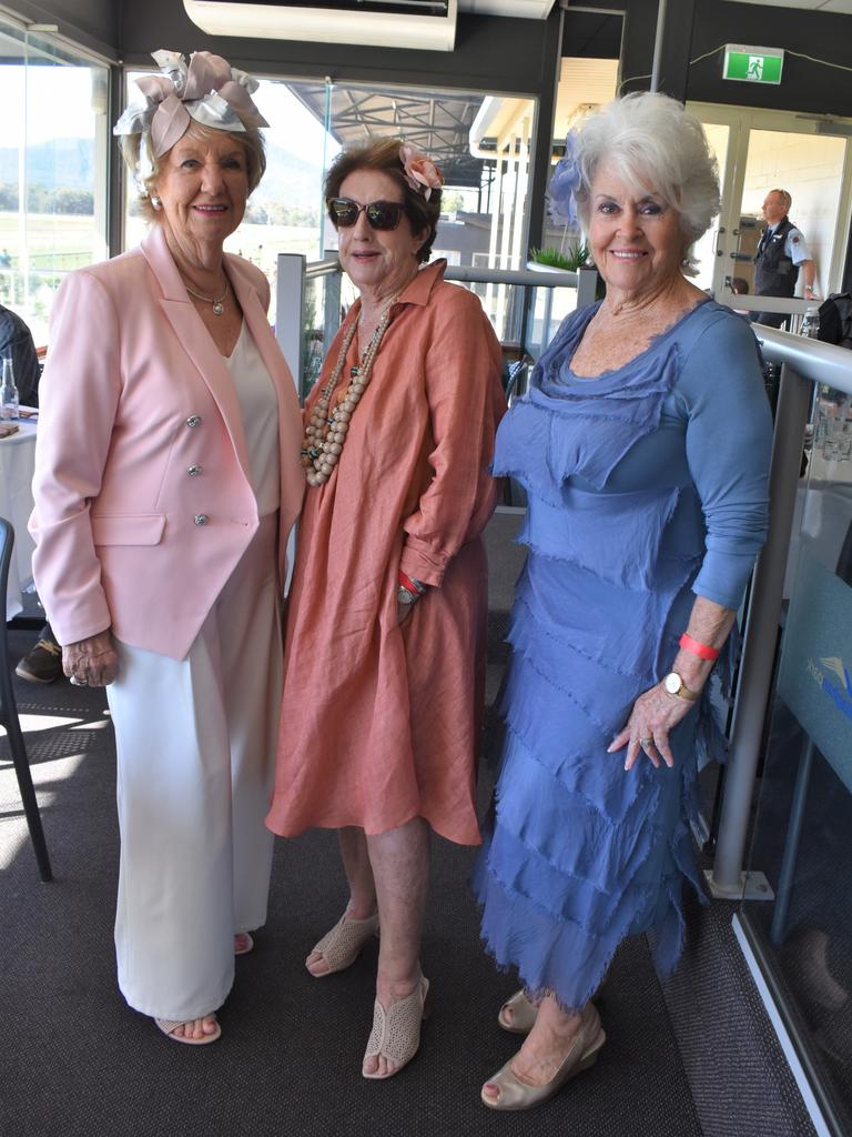 Patricia Davy, Ellen Cogill and Sandra Vaughan at the 2023 Rockhampton Girls Grammar 21st Race Day.