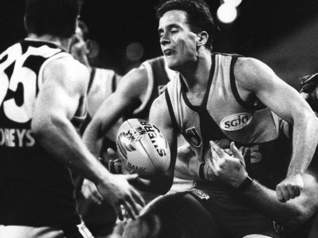 Don Pyke in action for the West Coast Eagles.