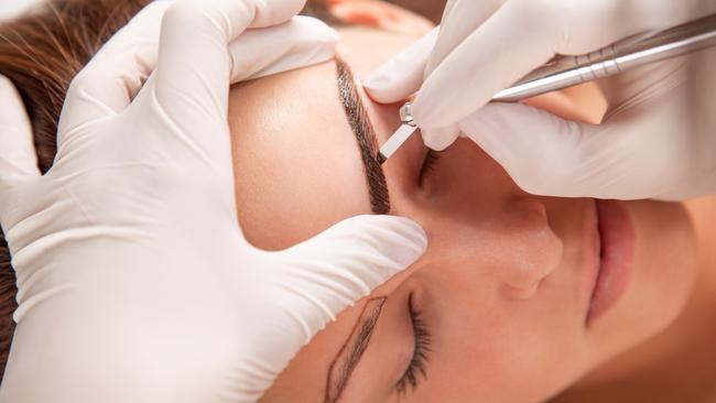 We’re on the hunt for SA’s best brow salons, vote for your favourite below.