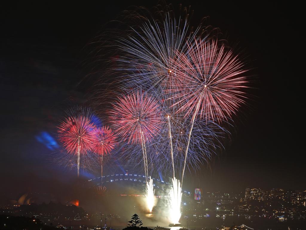 New Years Eve 2018 - 9pm Fireworks display from Dudley Page Reserve in Dover Heights. Picture: Toby Zerna