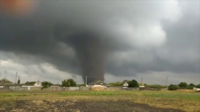 Tornado Sweeps Through Village in Ukraine’s Kherson Region | Daily ...