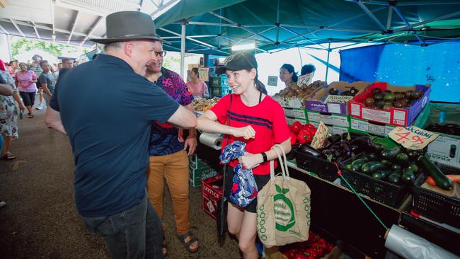 Opposition Leader Anthony Albanese meets Darwin local Alana Hardy at the Rapid Creek Markets today. Picture: Glenn Campbell