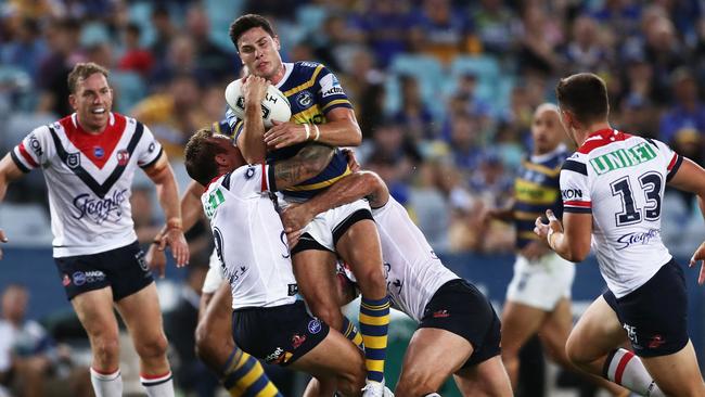 Parra tried hard but blinked late. Photo by Matt King/Getty Images.