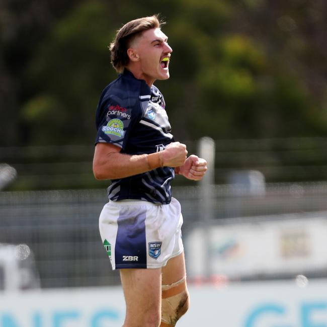 Cameron Anderson celebrates a try. Picture: Sue Graham