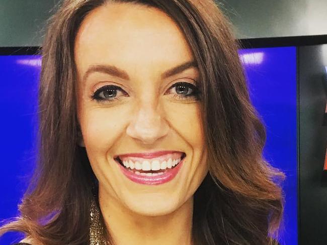 A newsreader has gone a whole week without wearing makeup in her own experiment.