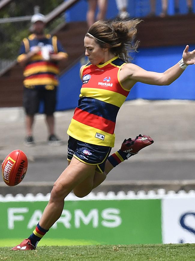 Jenna McCormick in action at Norwood Oval. Picture: AAP