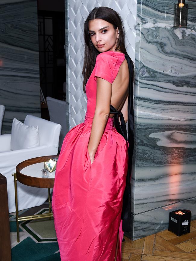 Emily Ratajkowski attends 