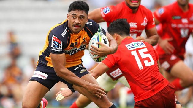 Irae Simone gave the Sunwolves’ defence the slip in Wollongong. Picture: Getty Images