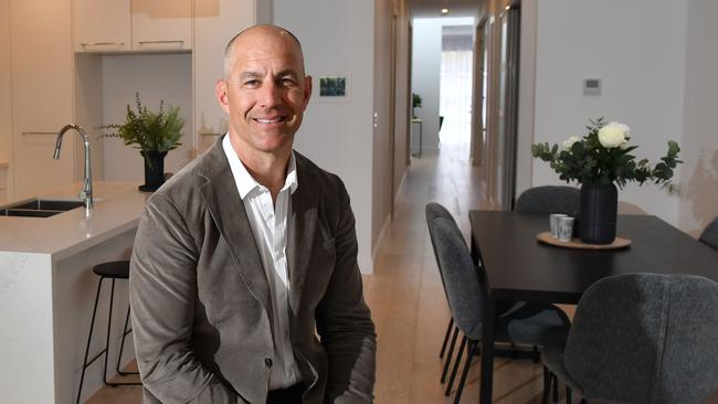 Warren Tredrea is returning to sports media, with a new site, after leaving Nine News over the network’s Covid vaccination policy.