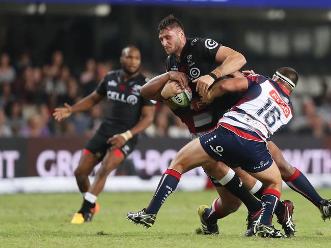 Ruan Botha (C) on the burst against the Rebels.