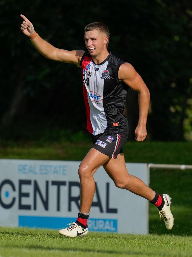 Will Sexton playing for Southern Districts in the 2024-25 NTFL season. Picture: Tymunna Clements / AFLNT Media