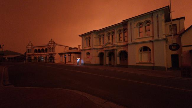 Zeehan late on February 12th with bushfires closing in on the town. Picture: Alan Jennison