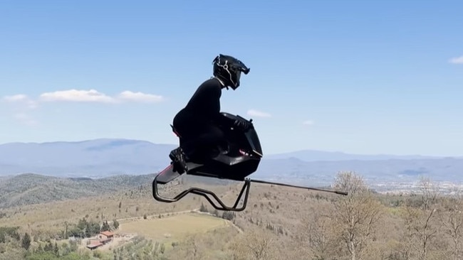 And can reach speeds of up to 200kmh Picture: Volonaut/YouTube
