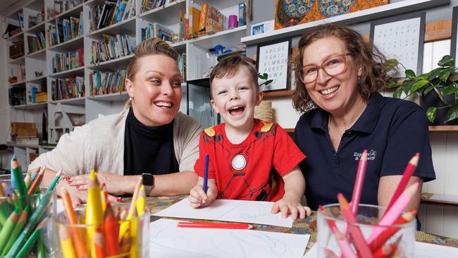 Sophie Toppeross and her son Hugo, 4 pictured with Su Garrett, director of Explore and Develop Annandale. Picture: David Swift