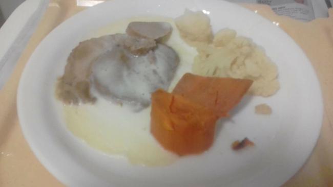 The food being dished up to patients at the new Royal Adelaide Hospital. Picture: Leon Byner/5AA