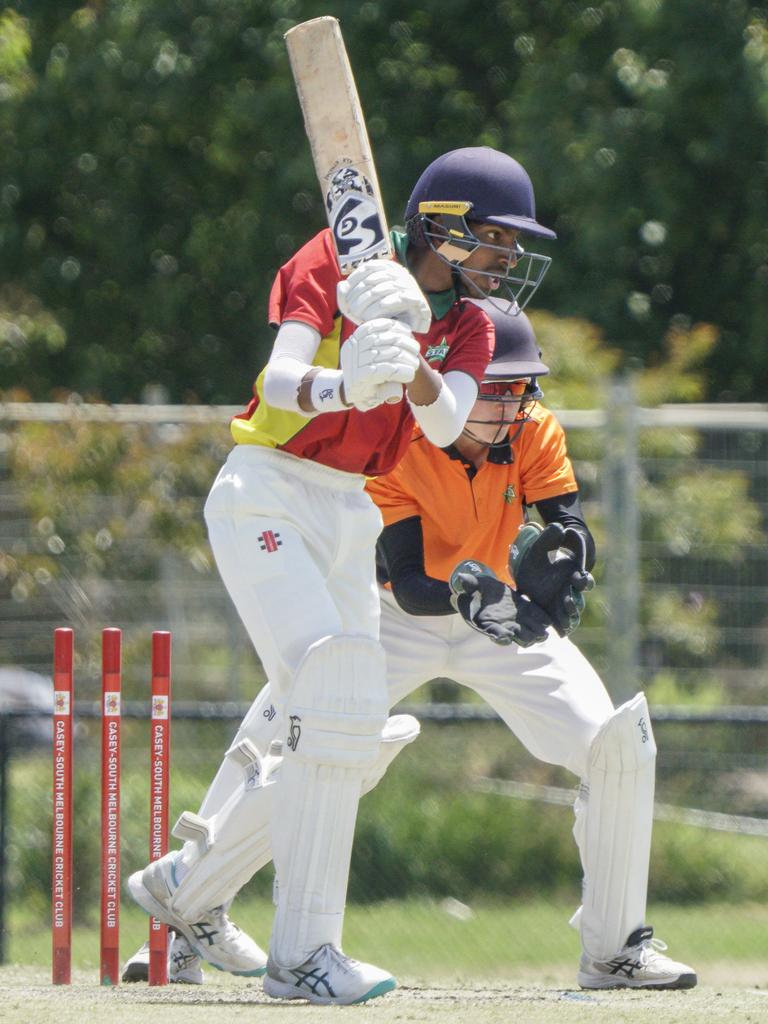 Kovida De Silva batting for the Emus. Picture: Valeriu Campan